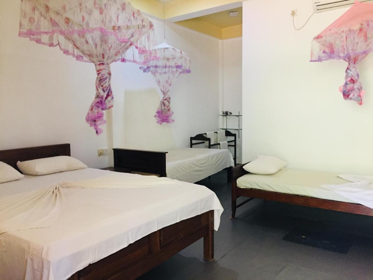Апартаменты Gimansa Rest Сигирия Экстерьер фото